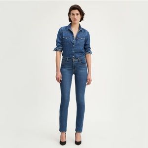 Levis 712 Slim women jeans 31x32 Brand new with tags